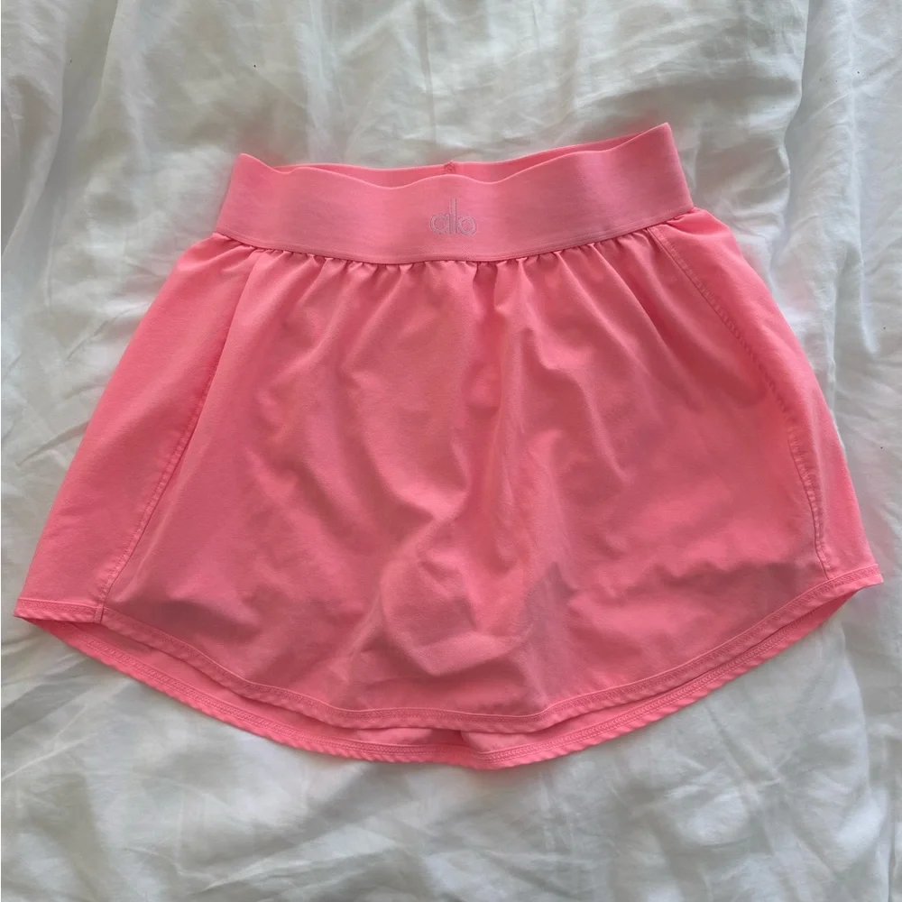 Alo - Match Point Tennis Skirt Skort (Neon Bubblegum) - Picture 4 of 7